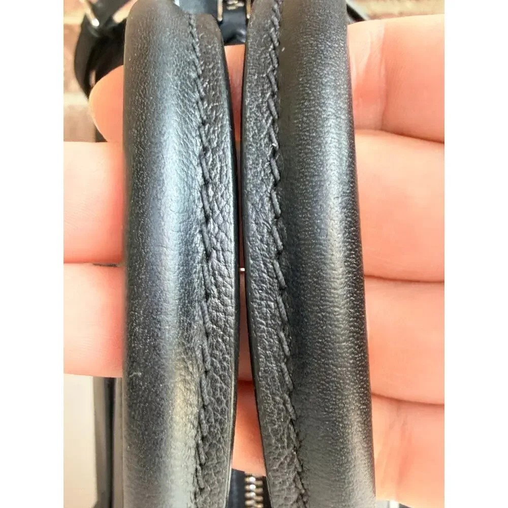 Louis Vuitton color black